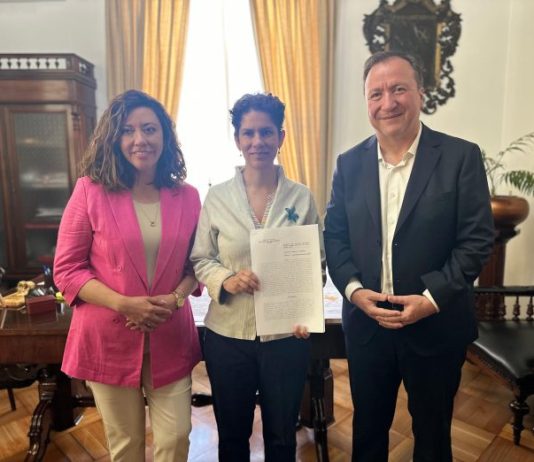 Alcalde Juan Carlos Díaz y ministra de Medio Ambiente anuncian declaratoria del primer humedal urbano de Talca en zona del río Claro