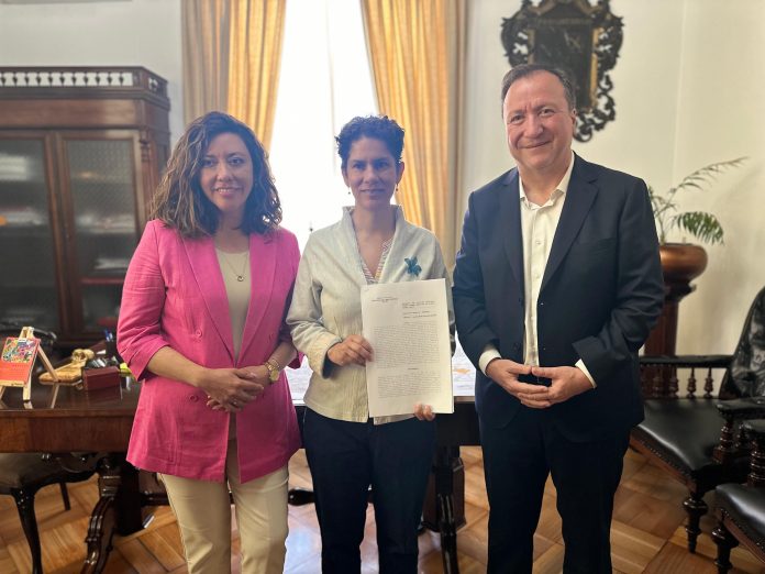 WhatsApp-Image-2024-11-29-at-14.03.47-696x522