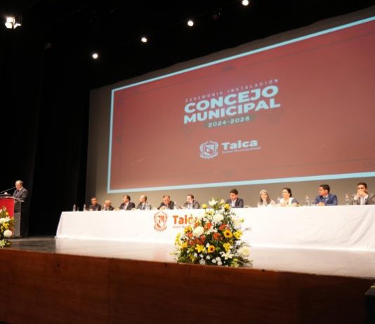 Con discurso integrador del alcalde Juan Carlos Díaz y en solemne sesión comenzó el periodo del Concejo Municipal 2024-2028